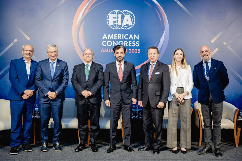 fia_-04987-2_3.jpg